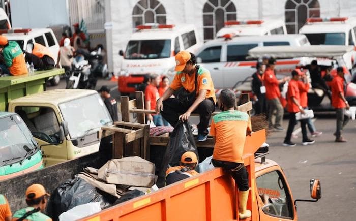 Lestarikan Lingkungan Lewat Daur Ulang Sampah, Redme Gandeng Octopus dan Komunitas - Image