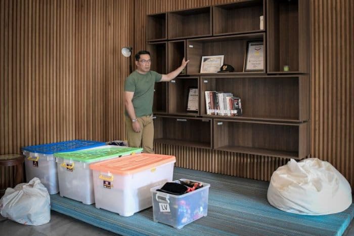 Ridwan Kamil dan Atalia Berkemas Siap Tinggalkan Gedung Pakuan - Image