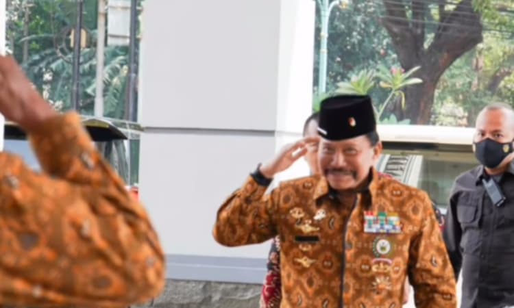 Hendropriyono Duga Demonstrasi di Depan Gedung DPR yang Berujung Ricuh Didalangi Pihak Asing - Image