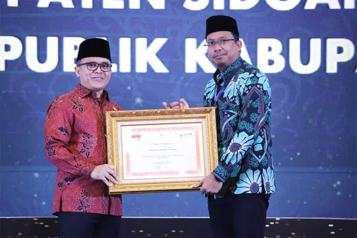 Sidoarjo Raih Penghargaan Mal Pelayanan Publik Kategori Prima dari KemenPAN RB - Image