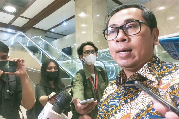 Yustinus Prastowo Diduga Sindir Deddy Corbuzier yang Komentari Makan Bergizi Gratis, Sebut Masuk Kategori Kekerasan Verbal - Image