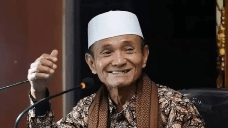 Buya Syakur, Seorang Ulama Indramayu yang Berpengaruh Meninggal Dunia - Image