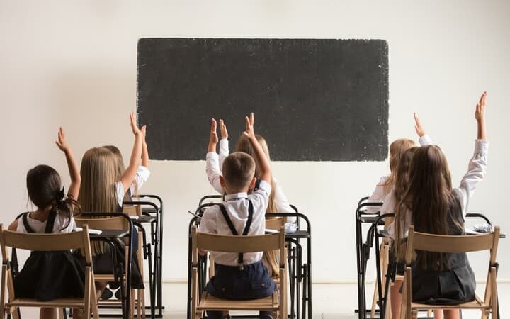 Jadi Guru Ketiga, Lingkungan Belajar di Sekolah Harus Memberikan Pengalaman Otentik dan Kolaborasi dengan Kurikulum yang Menekankan Tiga Pilar Utama - Image