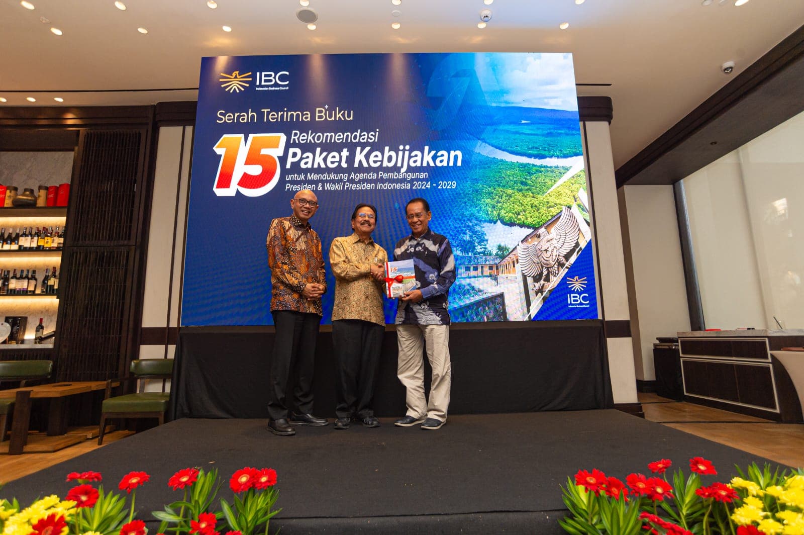 Perkuat Agenda Pembangunan 2024-2029, IBC Serahkan Rekomendasi Paket Kebijakan ke Prabowo-Gibran Presiden Terpilih - Image