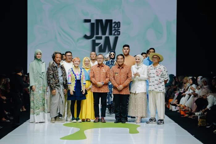 JMFW 2025 jadi Ajang Internasional, Modest Fashion Siap Ambil Peran di Pasar Dunia - Image