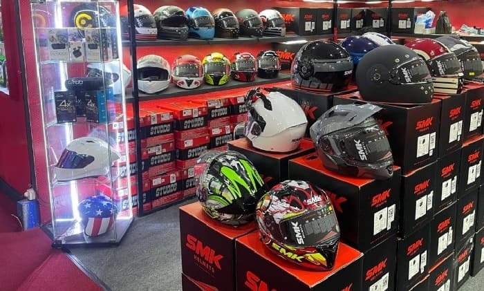 5 Helm Motor Murah dan Nyaman untuk Touring Jarak Jauh, Lengkap dengan Tips Merawatnya Agar Tetap Awet - Image