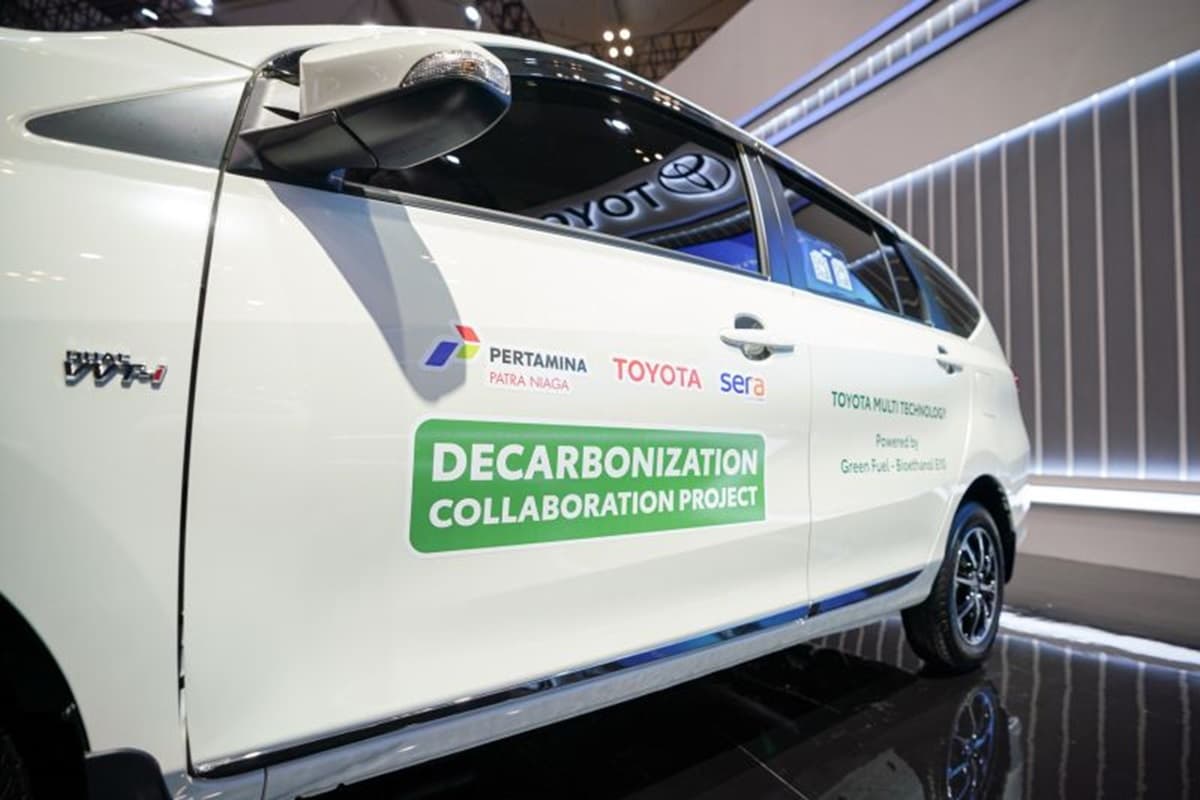 Pertamina Patra Niaga Uji Coba Penggunaan Bioethanol E10 di Surabaya - Image