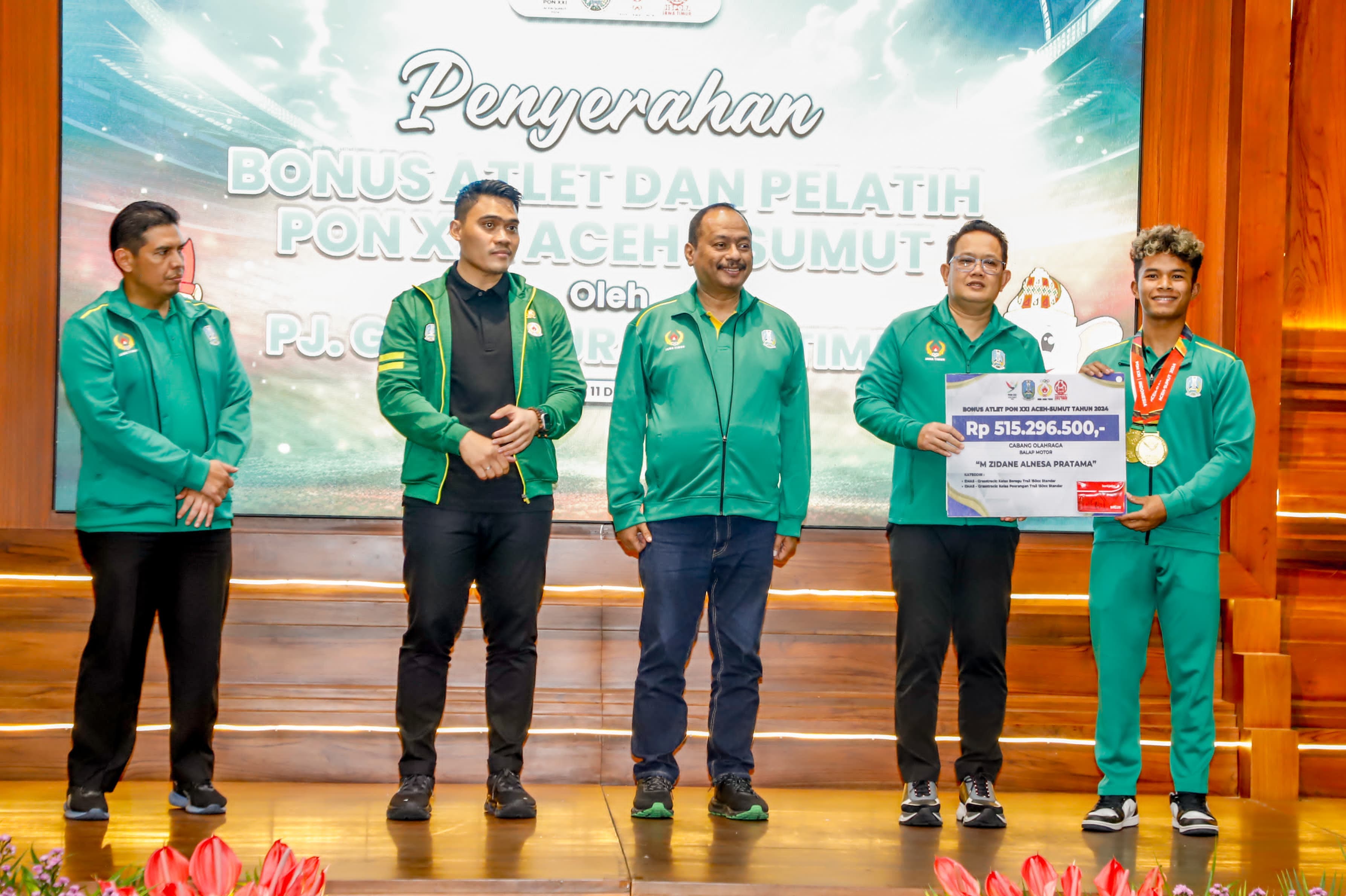 Pemprov Jatim Beri Bonus Rp 160 Miliar untuk Atlet dan Pelatih PON XXI - Image