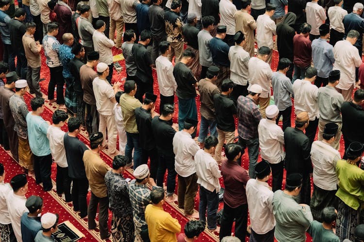 Warga Muhammadiyah Mulai Puasa Besok, Berikut Daftar Masjid di Jakarta yang Menggelar Salat Tarawih Malam Ini - Image