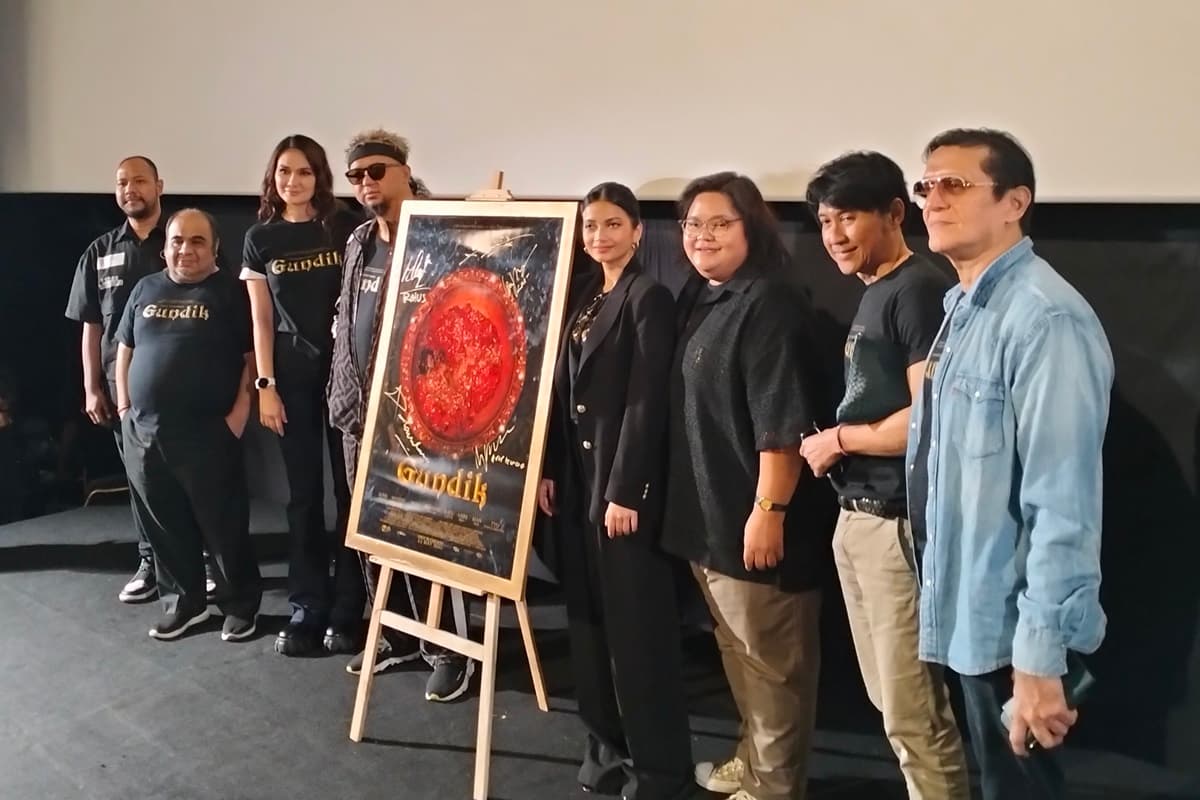 Diprotes LSF, Anggy Umbara Akhirnya Pakai Poster Film Gundik yang Disiapkan untuk Festival Internasional - Image