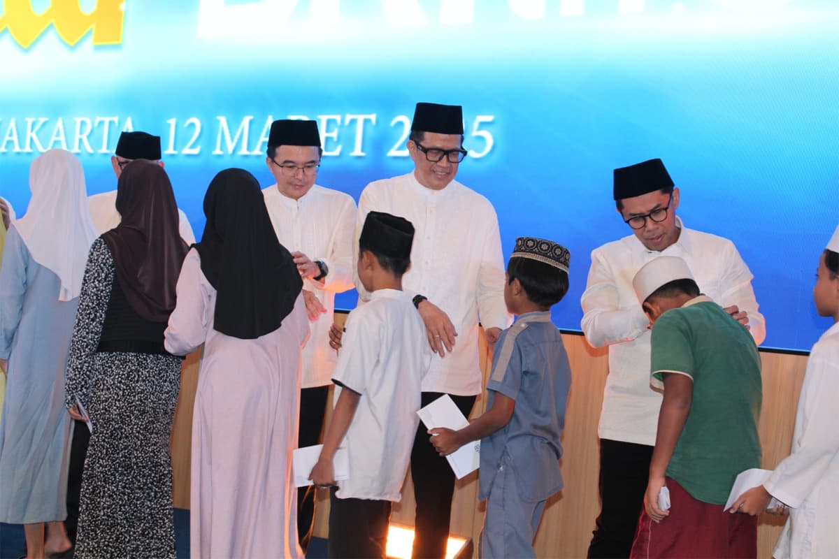  Gelar Buka Puasa Bersama, BRI Life Salurkan Bantuan untuk Anak Yatim Piatu - Image