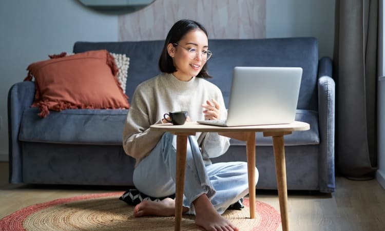 Tetap Sehat Selama Work From Home, Ini 6 Tips yang Bisa Dicoba - Image