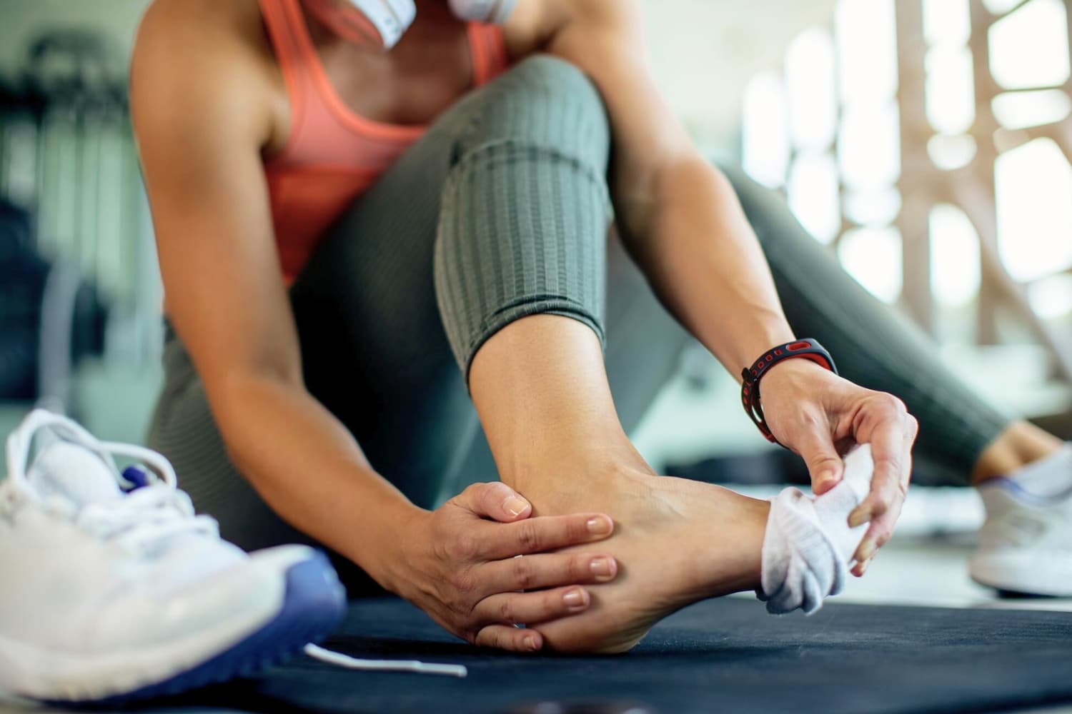 7 Cara Efektif Mengobati Radang Sendi Pergelangan Kaki agar Nyeri Berkurang dan Gerakan Tetap Stabil - Image