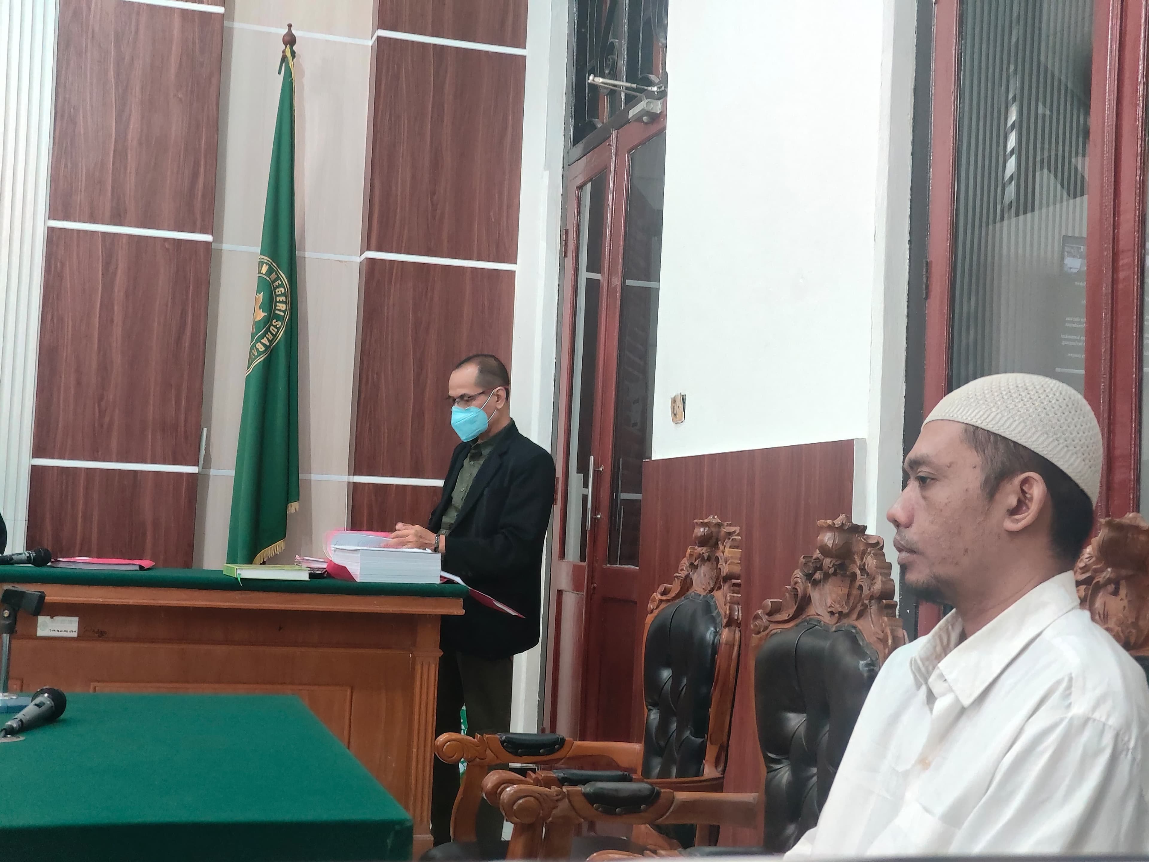 Kecanduan Judol, Lalu Dipecat dan Tidak Dikasih Pesangon, Ossy Peras Majikan dengan Ancaman Bukti Perselingkuhan - Image