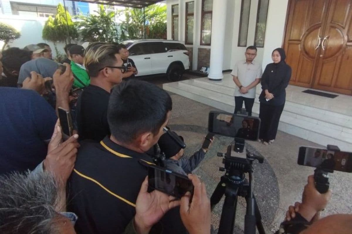 Wabup Garut dan Suami Siap Diperiksa Terkait Insiden Pesta Rakyat - Image