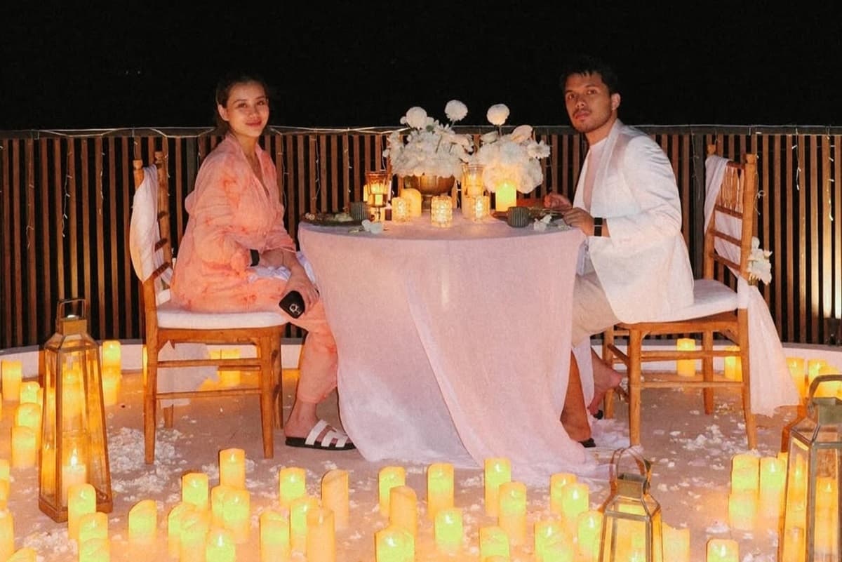 Rayakan Satu Tahun Pernikahan, Thariq Halilintar Berikan Hadiah Mobil untuk Aaliyah Massaid - Image