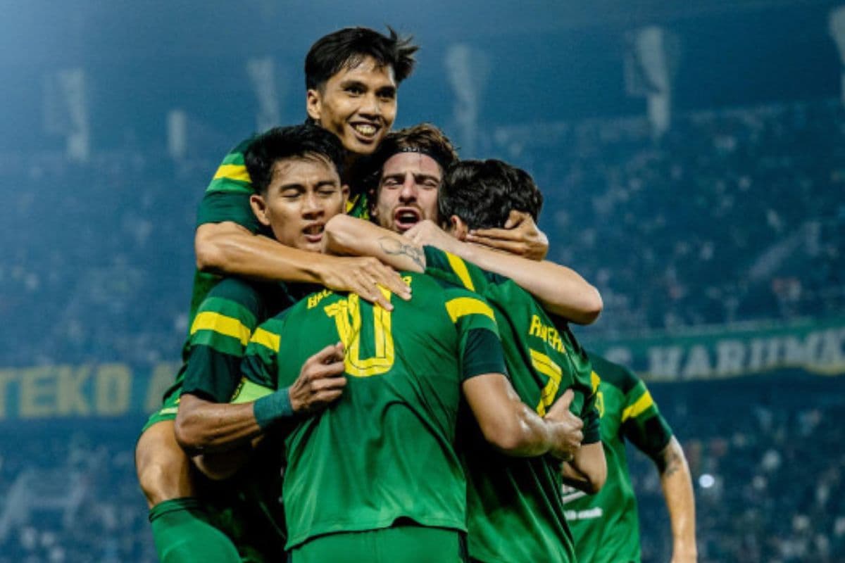 Persebaya Surabaya Gelar Medical Check Up! 4 Bintang Lokal Diragukan Tampil di Pekan Perdana Super League 2025/2026 - Image