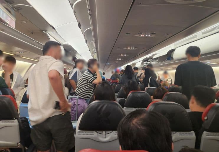 Pendaratan Darurat AirAsia di Gimpo Bikin Penumpang Kebingungan, Ini Penjelasan Maskapai - Image