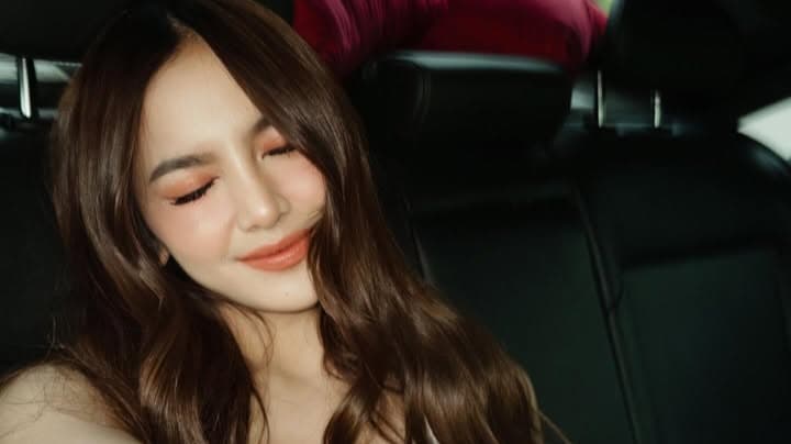 Cantiknya Mahalini saat Selfie, Tuai Perhatian Penggemar di Instagram - Image