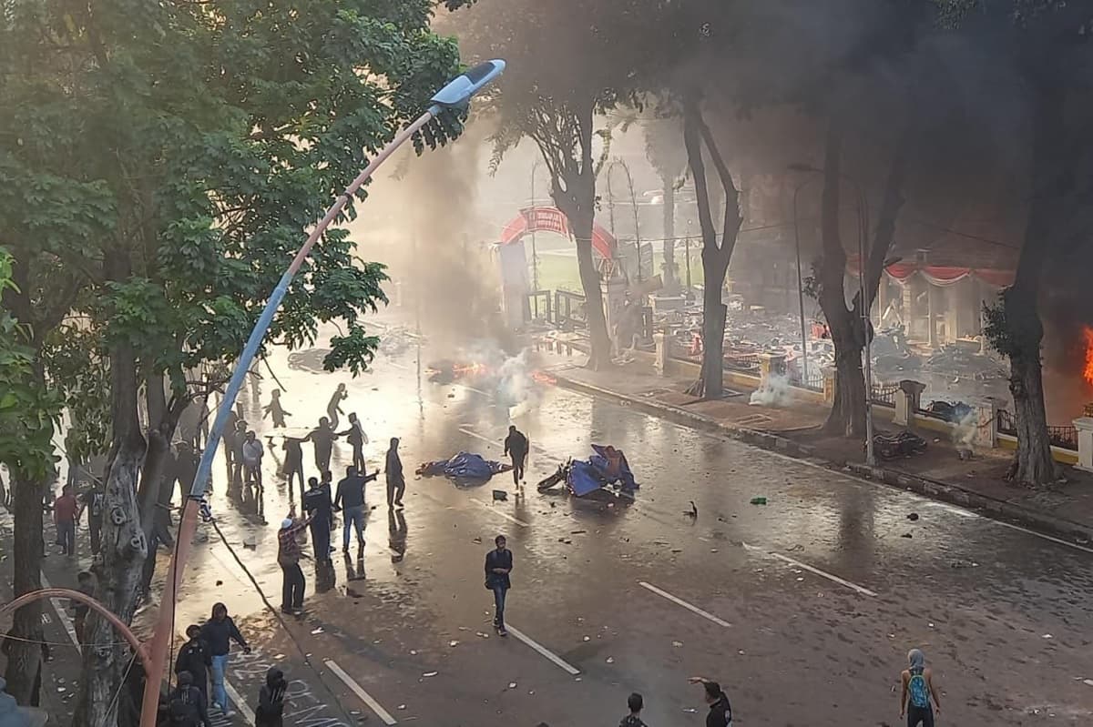 Jawa Timur Berangsur Pulih Pasca Kerusuhan, Pemerintah Fokus Jaga Kondusivitas - Image