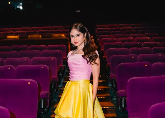 Tissa Biani Belajar Bahasa Sunda dan Seni Melukis Botol Kaca, Demi Apa? - Image