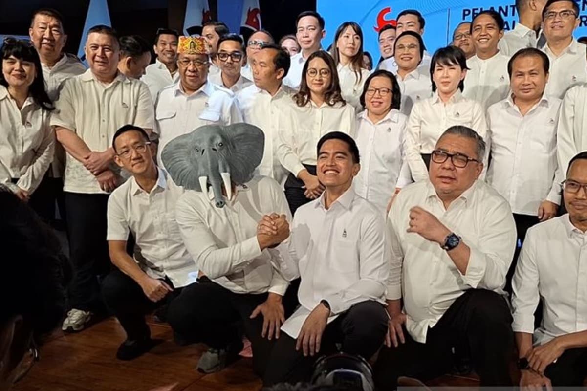 Lanjutkan Rangkaian Safari Ramadhan di Tangerang Selatan, PSI Banten: Partai Politik Bukan Sesuatu yang Harus Dihindari! - Image