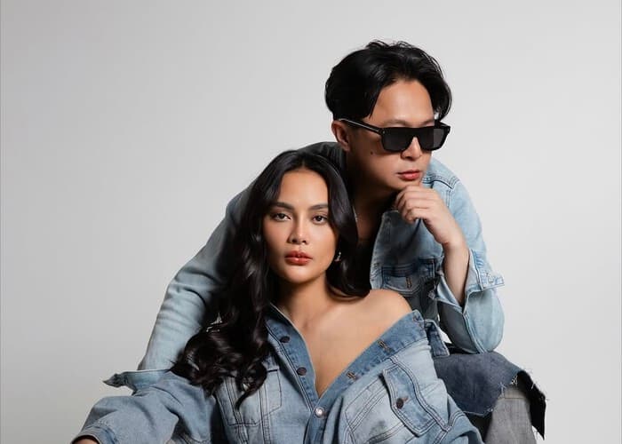 Tolak DJ Panda Meski Mengemis, Erika Carlina Resmi Dilamar DJ Bravy di Atas Panggung Synchronize Fest 2025 - Image