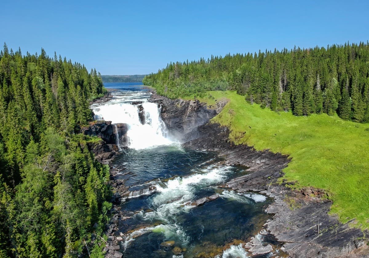 10 Air Terjun Terindah di Swedia, Wajib Masuk Bucket List Liburan Kamu - Image