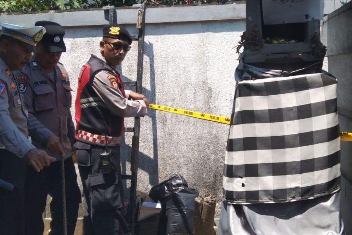 Polres Gianyar Bali Usut ART Diduga Kubur Bayi di Halaman Rumah  - Image