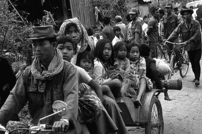 Jejak Kelam Rezim Khmer Rouge di Kamboja, dari Kebangkitan hingga Kejatuhannya  oleh Vietnam - Image
