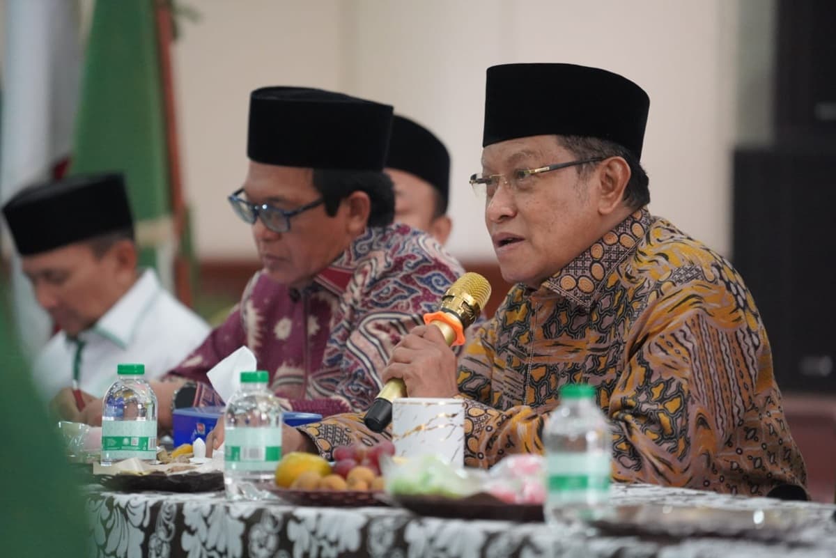 Ma'ruf Amin hingga Said Aqil Siroj Berkumpul di Pesantren Al-Falah Ploso, Harapkan Polemik PBNU Diselesaikan Lewat Islah - Image