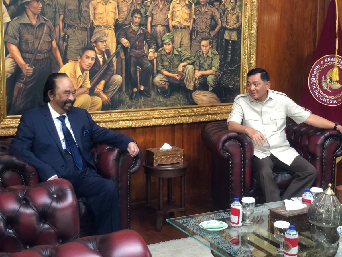 Pagi-Pagi Ketum NasDem Surya Paloh Temui Menhan Sjafrie Sjamsoeddin, Ada Apa? - Image