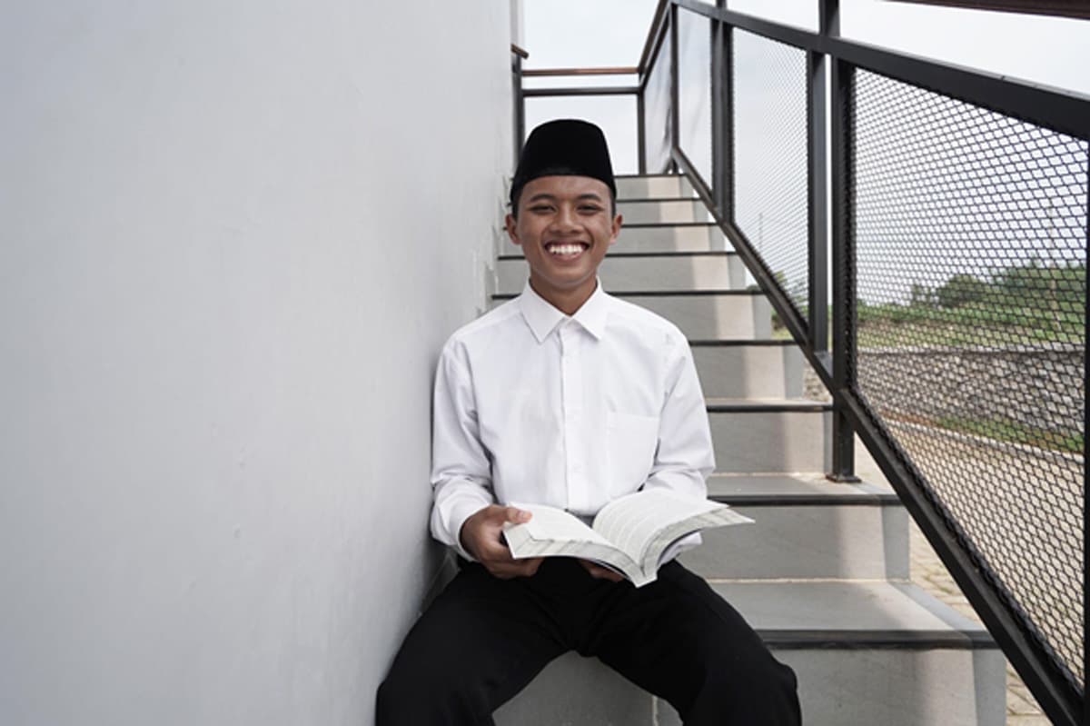 Menjaga Cahaya di Tengah Keterbatasan, Saat Santri Membutuhkan Rumah untuk Menghafal - Image