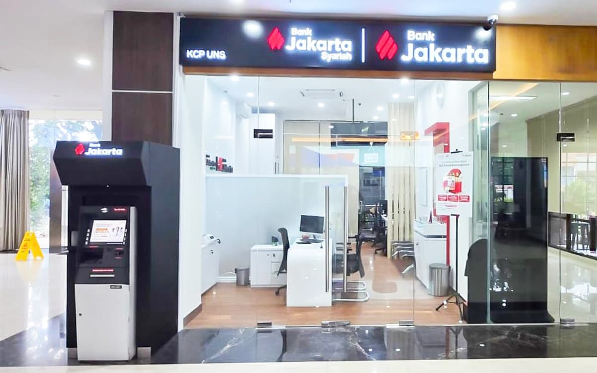 Bank Jakarta Hadir Lebih Dekat, Pembukaan KCP UNS sebagai Wujud Ekspansi dan Layanan bagi Komunitas Kampus - Image
