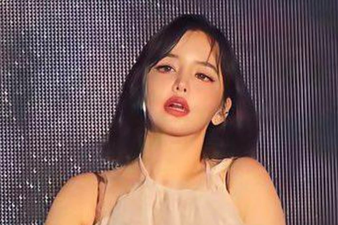 Fans dan Netizen Beri Dukungan Besar untuk Park Bom, Doakan Kondisi Kesehatan dan Pemulihannya Segera Membaik - Image