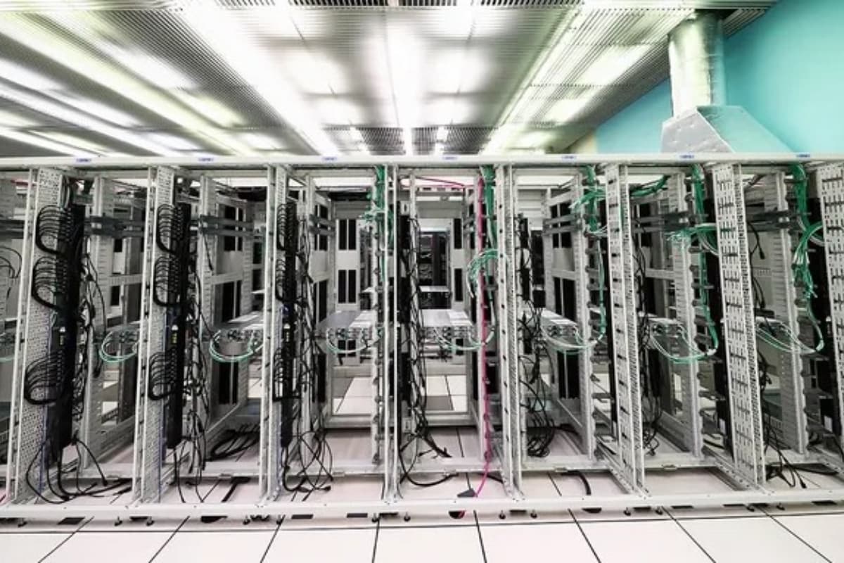 GPU NVIDIA H100 Meluncur ke Orbit: Inovasi Starcloud yang Siap Ubah Kehidupan di Bumi - Image