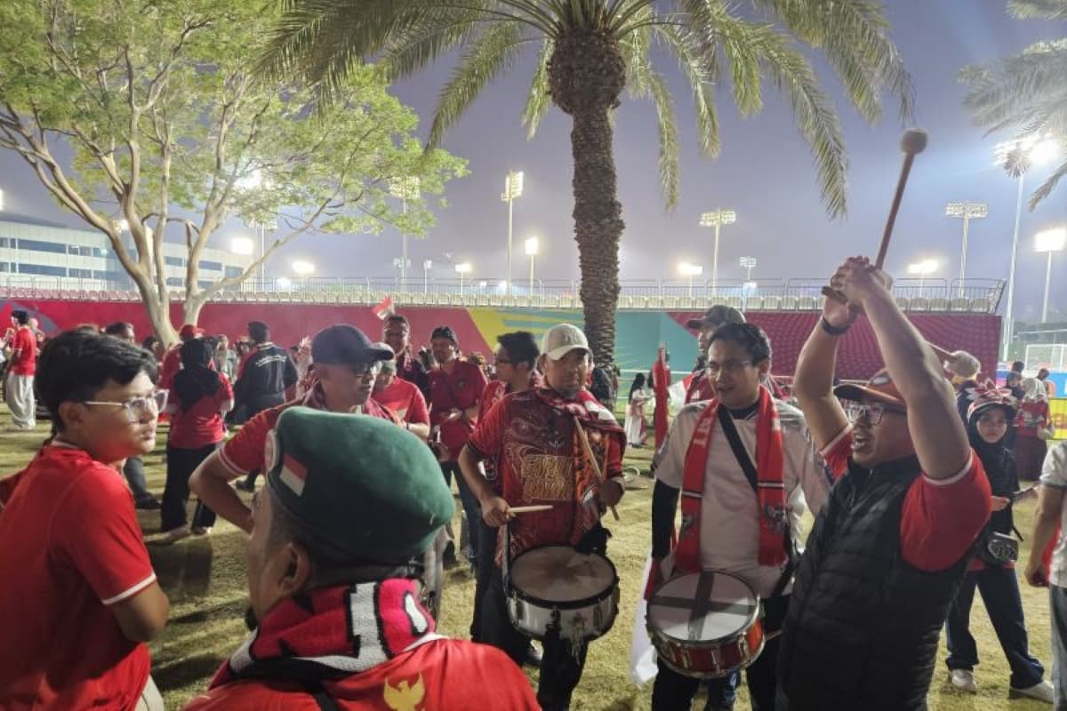 Kamu Tak Sendirian! Fans Garuda Siap Dukung Langsung Timnas U-17 pada Laga Piala Dunia U-17 Lawan Zambia    - Image