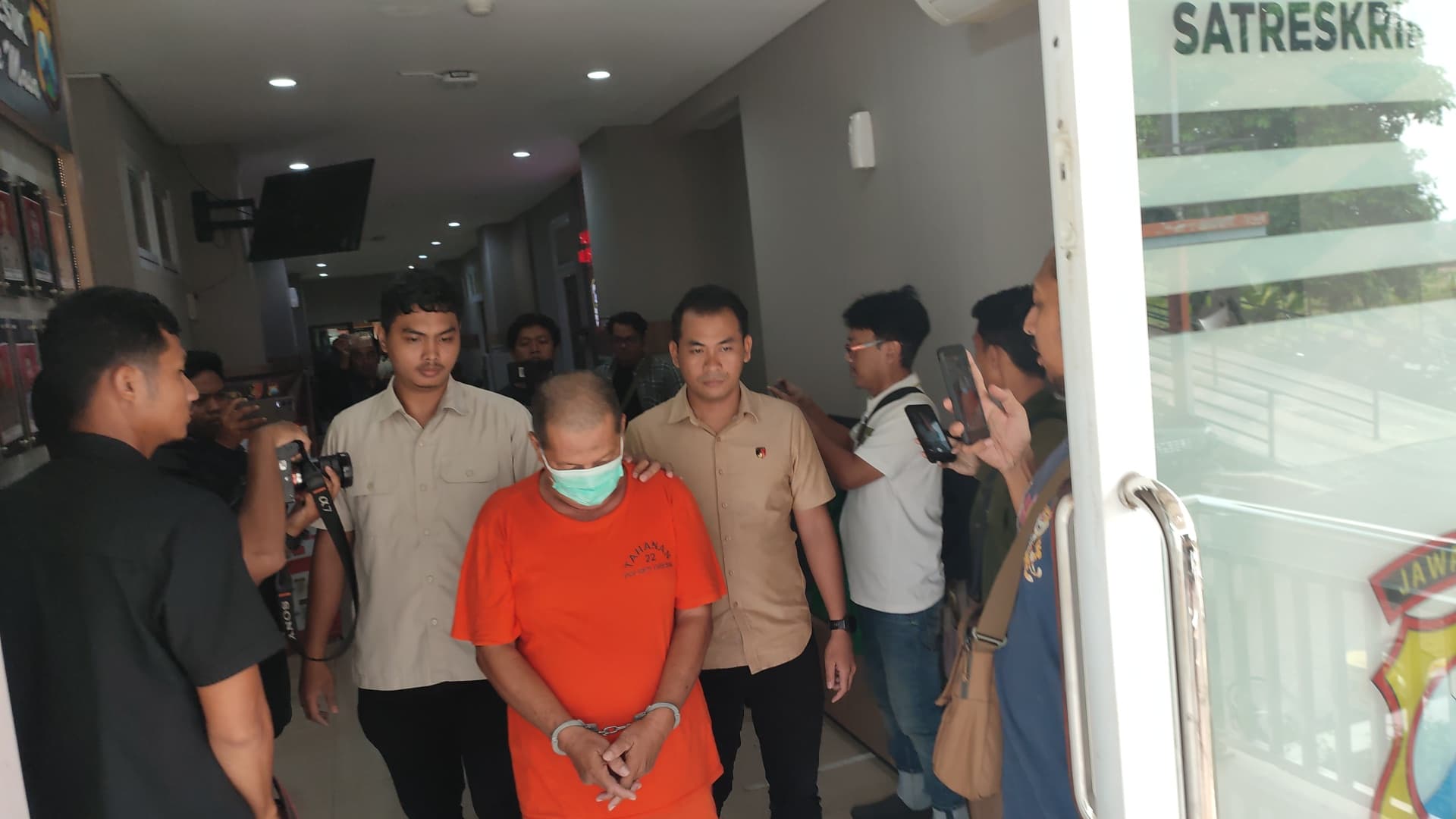 Berdalih Gemas dan Anggap Cucu, Marbot Masjid Berbuat Asusila terhadap Bocah 7 Tahun - Image