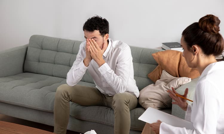 5 Hal yang Perlu Kamu Tahu Tentang Avoidant Personality Disorder, Gangguan Kepribadian yang Sering Disalahpahami - Image