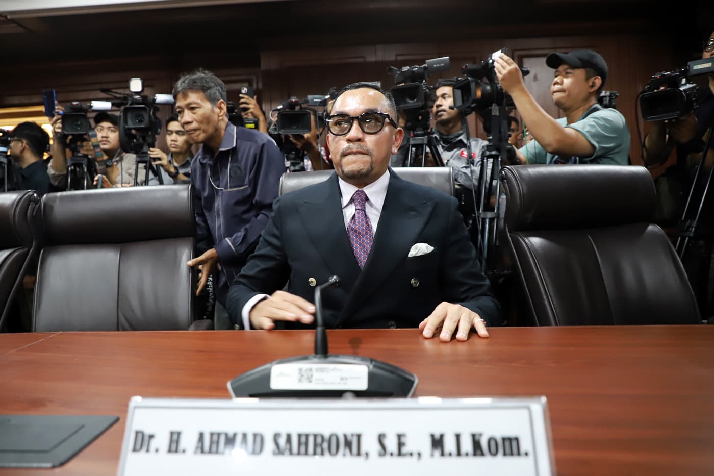 Warga Jakbar Dianiaya Karena Protes Suara Drum Sampai Tengah Malam, Sahroni Minta Polisi Tangkap Pelaku - Image