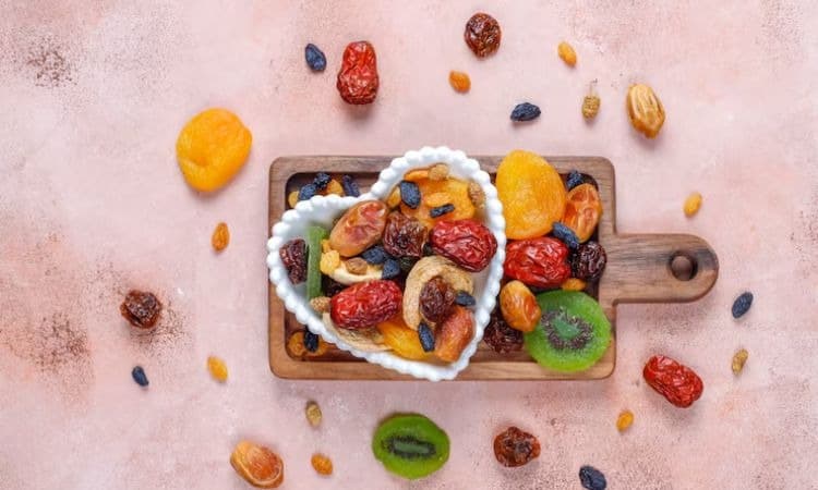 Makanan Meredakan Mual Akibat Mabuk Perjalanan, Redakan Rasa Tidak Nyaman dengan 6 Camilan Berikut  - Image