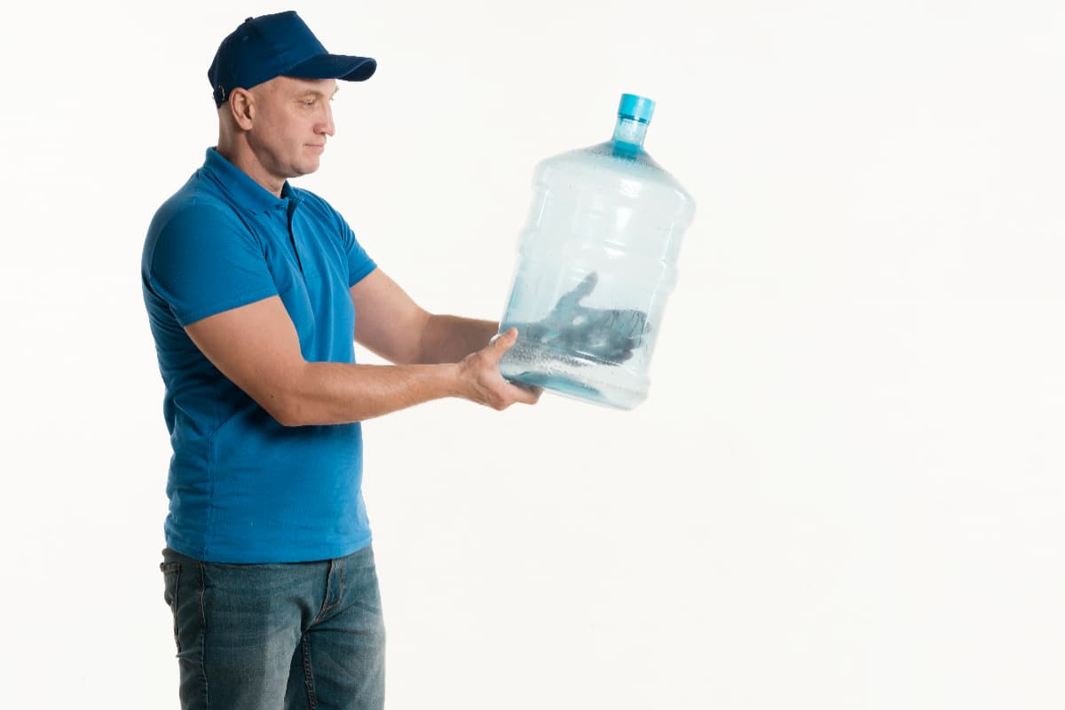 Waspada Galon Air Mengandung BPA! Ketahui 3 Dampaknya bagi Kesehatan Tubuh - Image