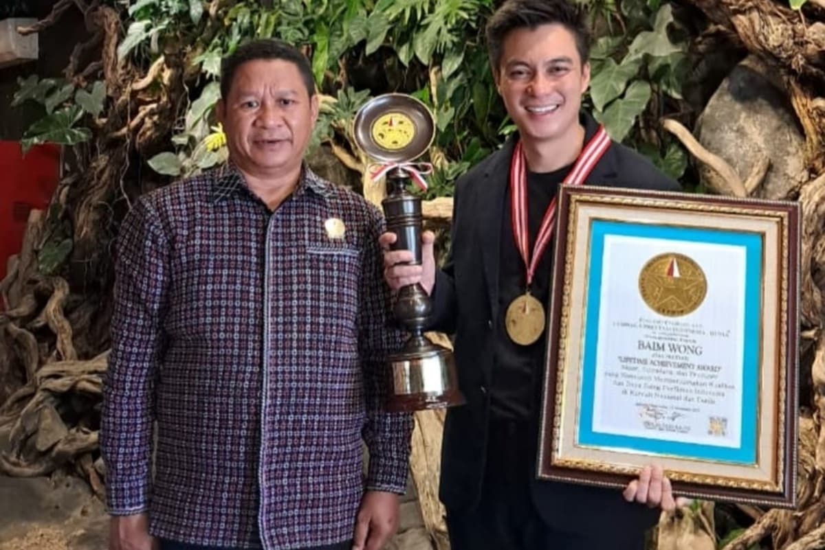 Baim Wong Raih Penghargaan LEPRID atas Dedikasinya di Dunia Perfilman - Image