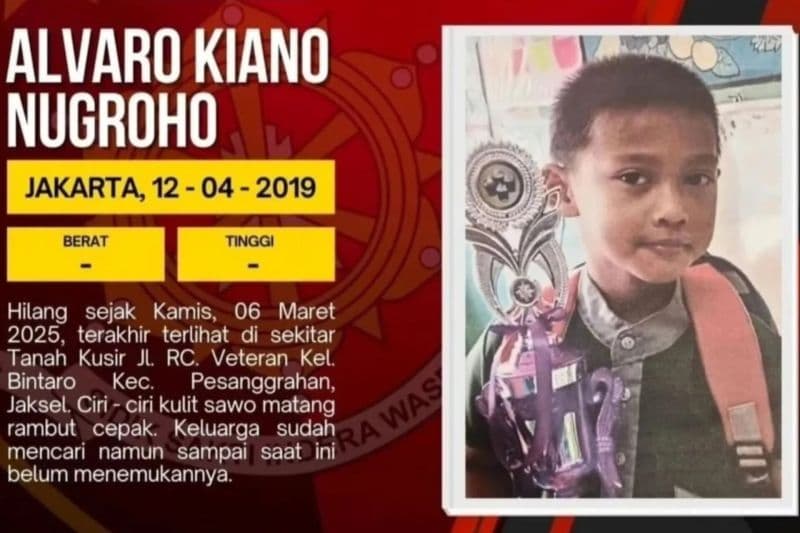 Di Ruang Konseling Polres Metro Jaksel, Ayah Tiri Pembunuh Alvaro Kiano Gandir dengan Celana Panjangnya - Image