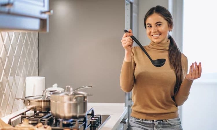 Trik Jitu  Ibu Rumah Tangga Mengatur Biaya Dapur, Bisa Dimulai dari Budget Rp 20 Ribu per Hari, Simak! - Image