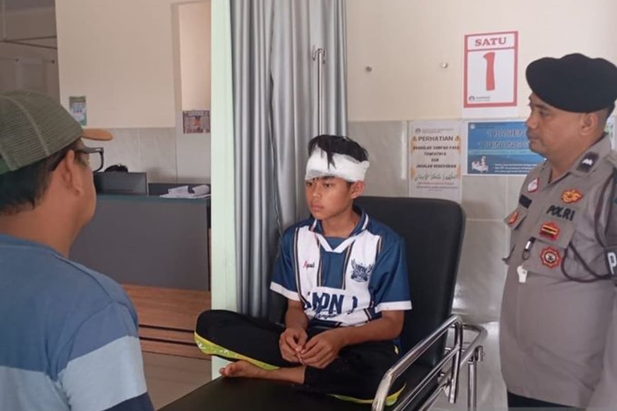 Polres Cianjur Amankan 14 Pelaku Pembacokan Siswa SMP Cikadu - Image