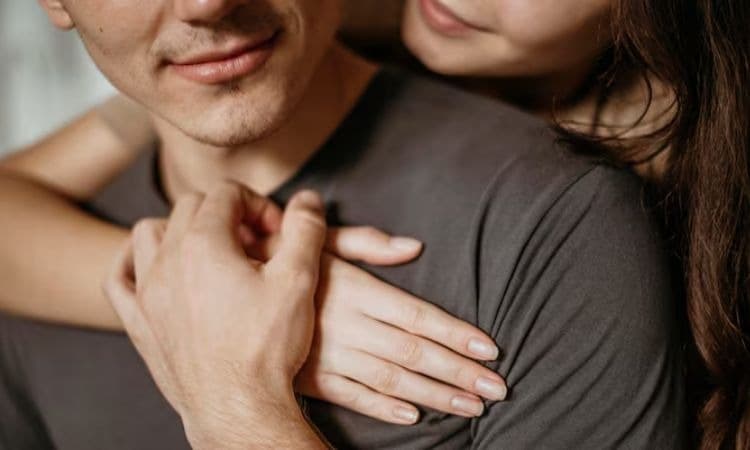 4 Zodiak yang Tidak Diduga Sangat Lembut dan Penuh Kasih Sayang, Tipe Pasangan Idaman Semua Orang - Image