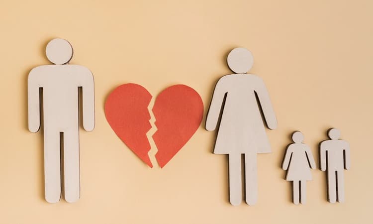 10 Kekuatan yang Diam-diam Dimiliki oleh Seseorang yang Tumbuh dari Orang Tua yang Bercerai - Image