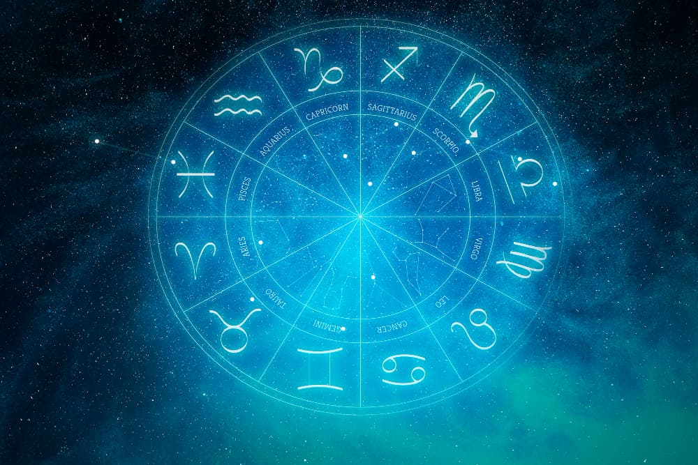 5 Zodiak yang Secara Alami Memiliki Daya Tarik Kuat dan Bikin Banyak Orang Jatuh Hati - Image