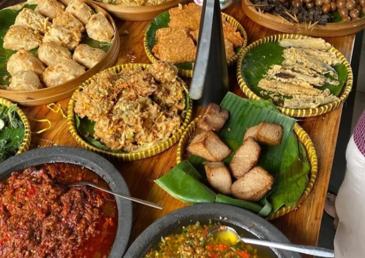 Rekomendasi Kuliner Enak di Sekitar Candi Prambanan: 3 Tempat Ini Sajikan Menu Spesial yang Bikin Ketagihan - Image